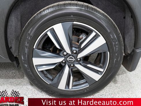 Used 2023 Nissan Rogue Platinum w/ Platinum Premium Package image 9