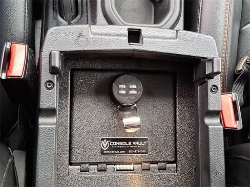 Used 2023 Jeep Gladiator Mojave w/ Cold Weather Group image 25