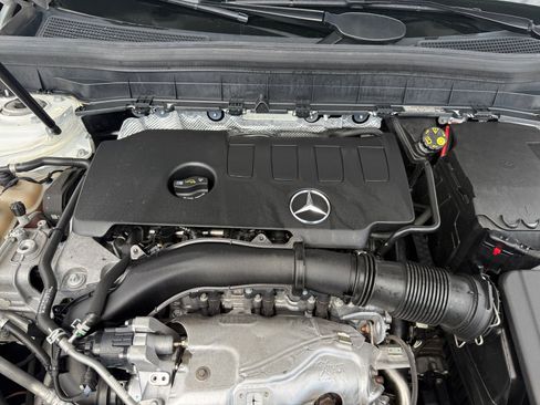 Certified 2020 Mercedes-Benz GLB 250 4MATIC image 22