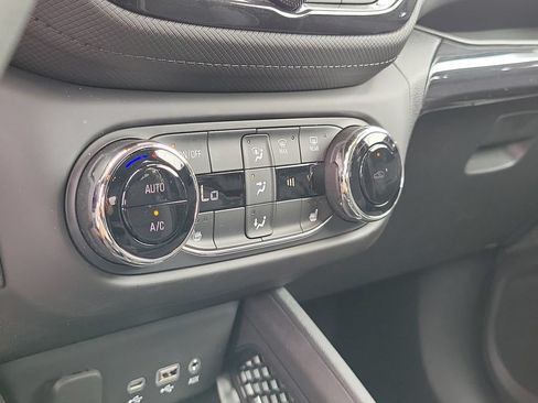 Used 2023 Chevrolet TrailBlazer LT w/ Convenience Package AWD/4WD image 33