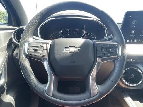 Used 2025 Chevrolet Blazer LT w/ Convenience Package FWD image 27