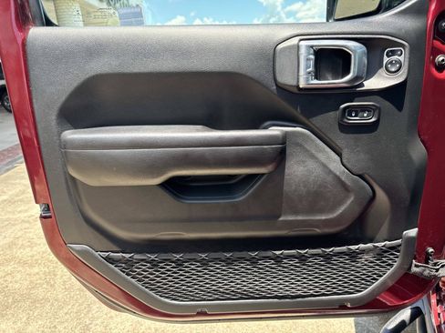 Used 2021 Jeep Gladiator Sport AWD/4WD image 18