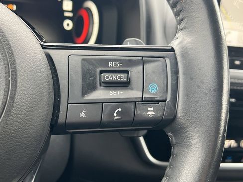 Used 2021 Nissan Rogue Platinum image 15