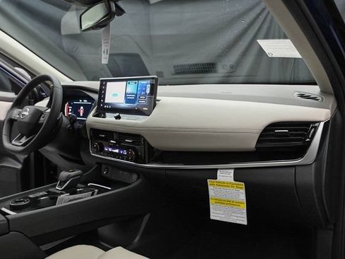 New 2025 Nissan Rogue SL w/ SL Premium Package AWD/4WD image 18