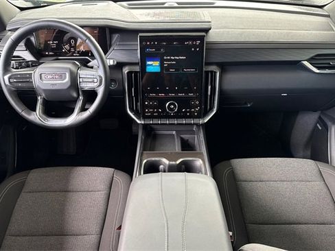 Used 2025 GMC Acadia Elevation image 13