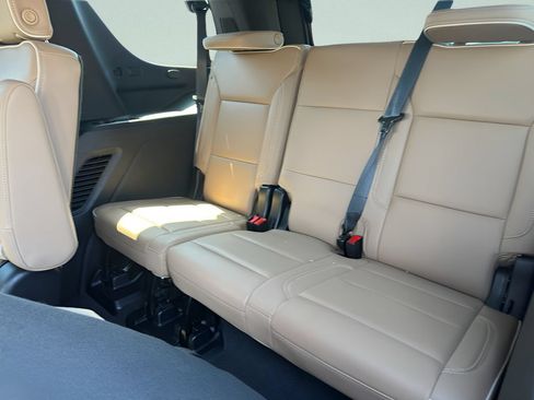 Used 2023 Chevrolet Tahoe Premier w/ Premium Package 2 AWD/4WD image 13