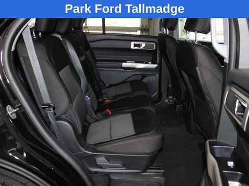 Used 2023 Ford Explorer XLT AWD/4WD image 26