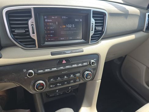 Used 2019 Kia Sportage LX w/ LX Popular Package AWD/4WD image 16