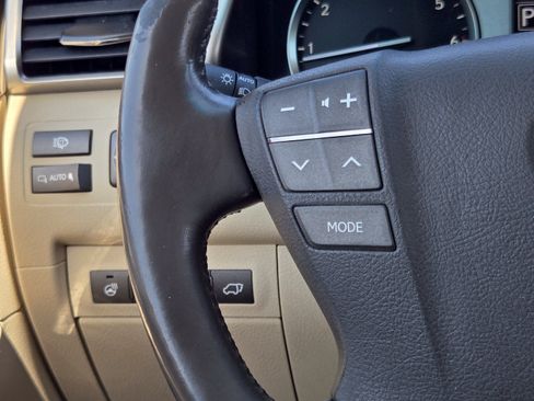 Used 2014 Lexus LX 570 4WD w/ Luxury Package image 25