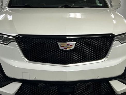 Certified 2023 Cadillac XT6 Sport w/ Platinum Package AWD/4WD image 9