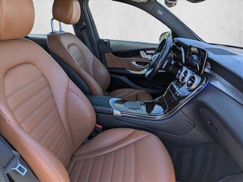 Used 2022 Mercedes-Benz GLC 300 image 21