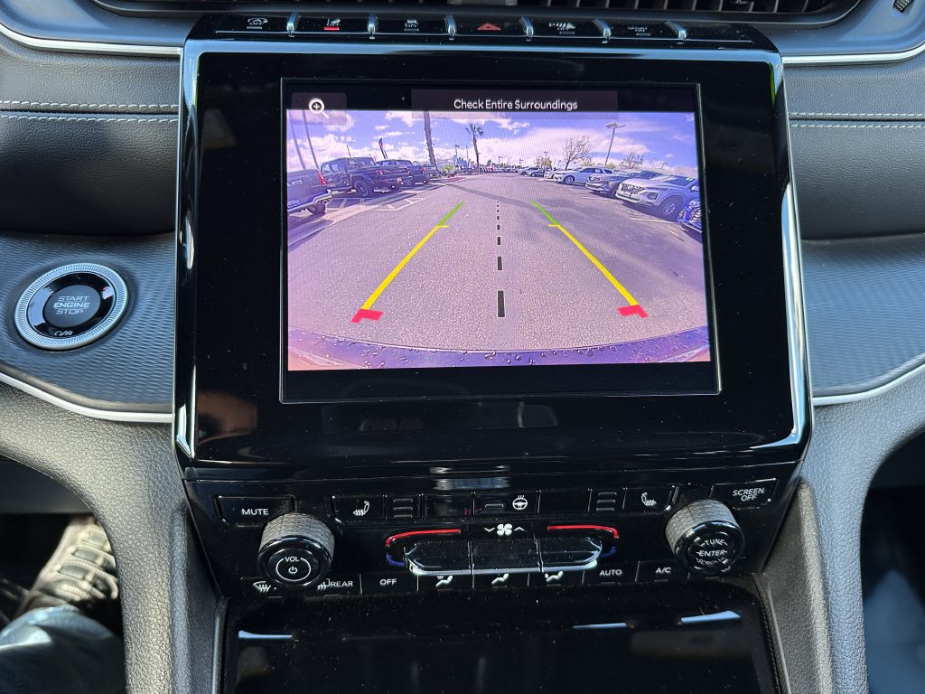 Certified 2024 Jeep Grand Cherokee Altitude AWD/4WD image 31