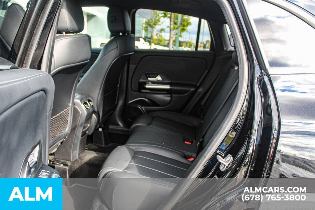 Used 2025 Mercedes-Benz GLA 250 image 17