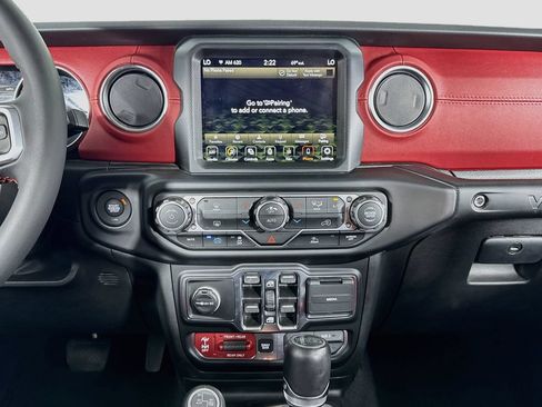 Used 2023 Jeep Wrangler Unlimited Rubicon 4xe AWD/4WD image 13