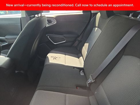 Used 2023 Kia Soul S FWD image 8
