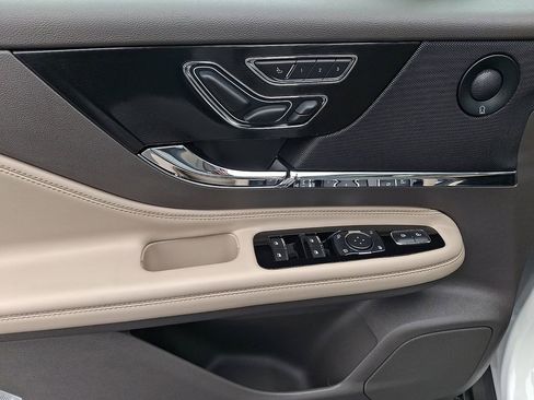 Certified 2022 Lincoln Corsair Reserve w/ Equipment Group 201A image 12