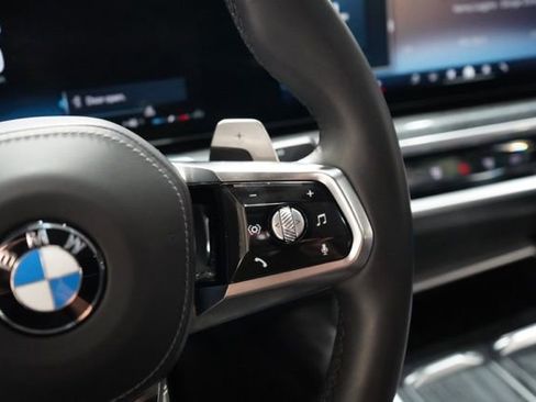 Used 2025 BMW 740i xDrive image 24