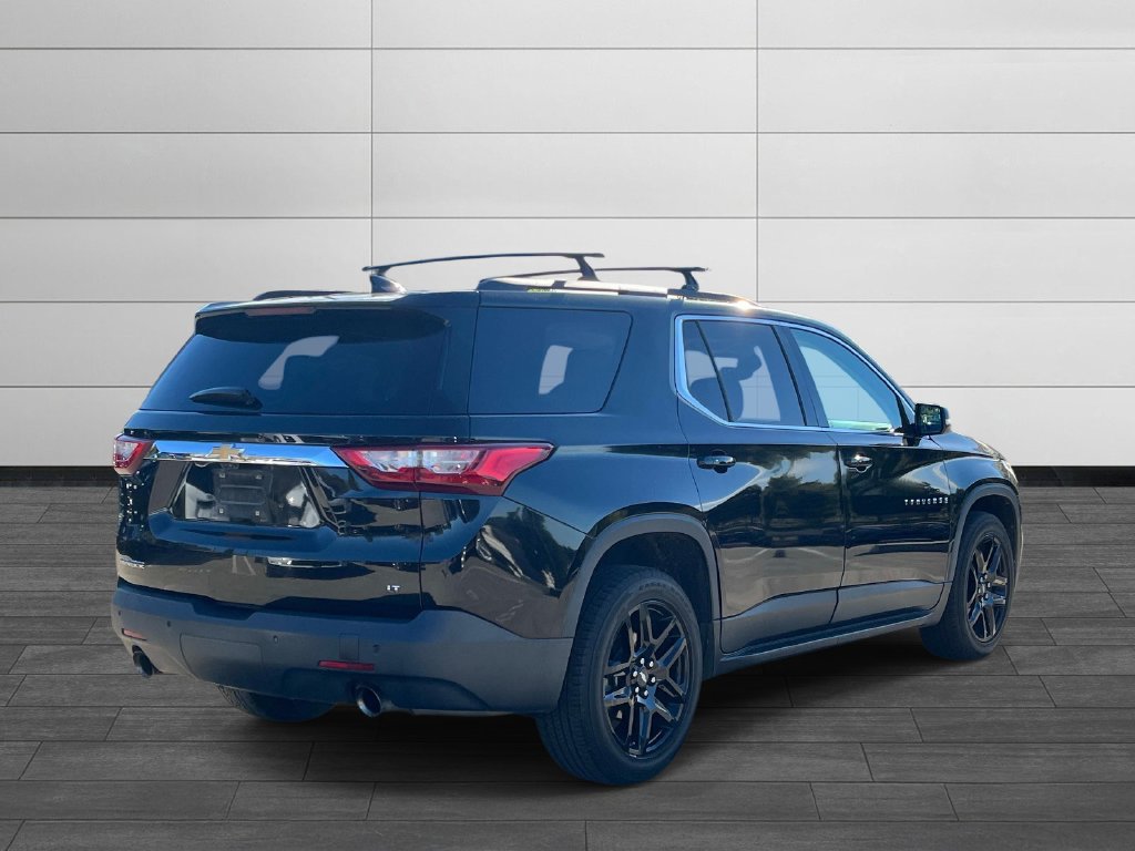 Used 2018 Chevrolet Traverse LT w/ LPO, 'HIT The Road' Package FWD image 5