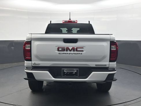 Used 2024 GMC Canyon Elevation w/ Trailering Package AWD/4WD image 5