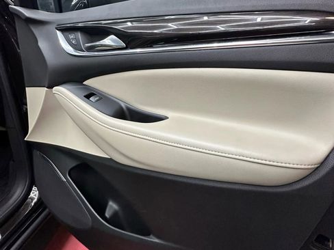 Used 2018 Buick Enclave Essence image 30