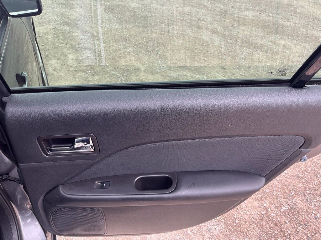 Used 2012 Ford Fusion SE FWD image 31
