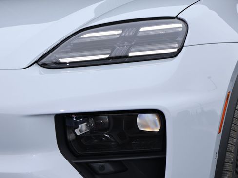 New 2026 Porsche Macan 4 Electric AWD/4WD image 12