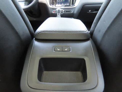 Used 2020 Volvo V60 T5 Cross Country w/ Protection Package Premier AWD/4WD image 24