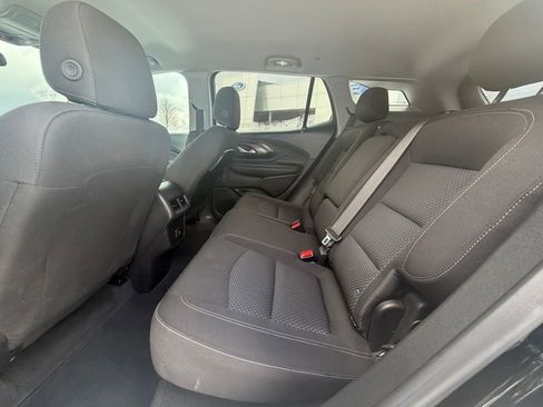 Used 2024 GMC Terrain SLE image 12