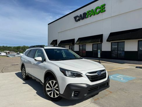 Used 2020 Subaru Outback Premium AWD/4WD image 1