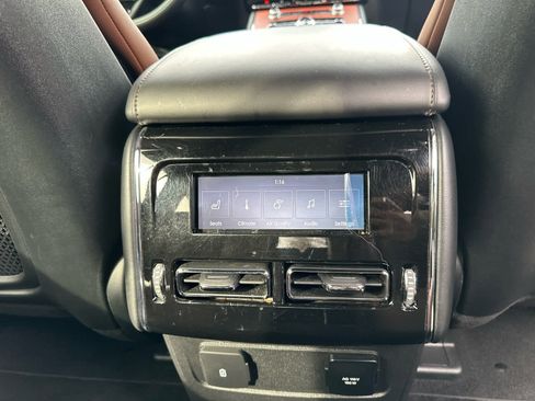 Used 2023 Lincoln Aviator Reserve w/ Equipment Group 201A image 12