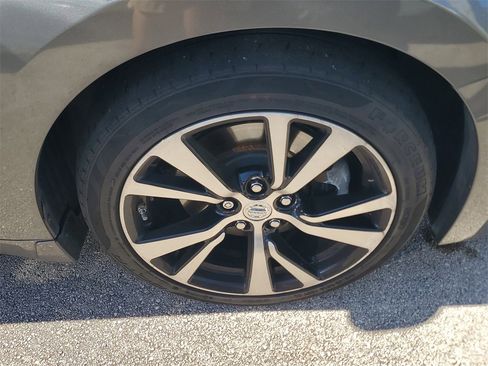 Used 2018 Nissan Maxima 3.5 S image 10