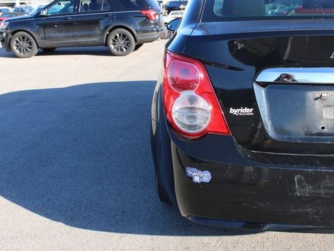 Used 2012 Chevrolet Sonic LT image 40