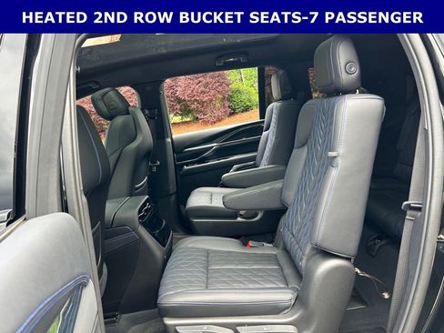 Used 2025 Cadillac Escalade IQ Luxury 1 AWD/4WD image 7