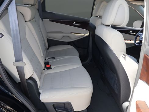 Used 2016 Kia Sorento LX FWD image 19