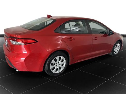 Used 2021 Toyota Corolla LE FWD image 5