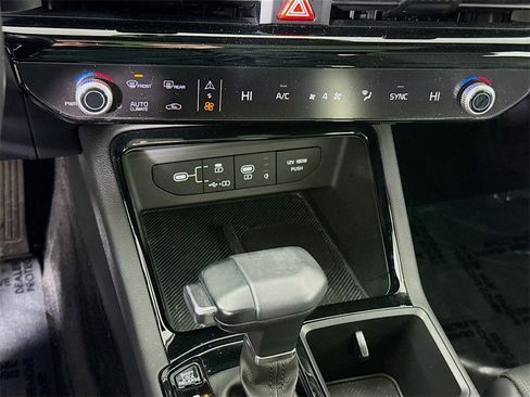 Used 2025 Kia K5 GT-Line w/ GT-Line Premium Package image 8