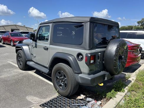 Used 2022 Jeep Wrangler Sport AWD/4WD image 6