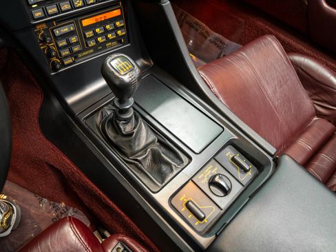Used 1993 Chevrolet Corvette Convertible RWD image 26