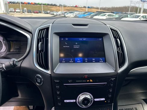 Used 2019 Ford Edge Titanium w/ Equipment Group 301A AWD/4WD image 25