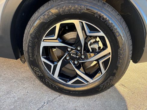 Used 2025 Kia Sportage LX image 29