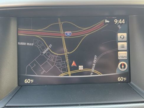 Used 2019 Nissan Pathfinder SL FWD image 18