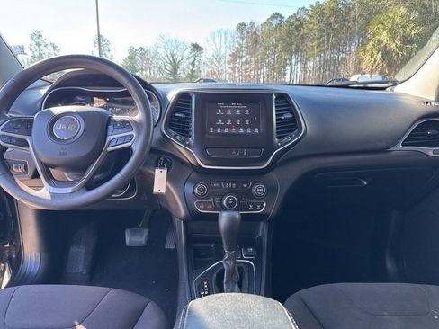 Used 2021 Jeep Cherokee Latitude image 7