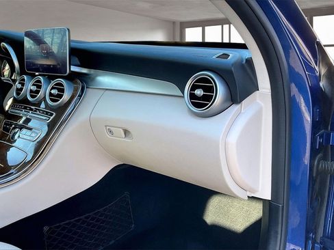 Used 2017 Mercedes-Benz C 300 4MATIC Sedan image 24