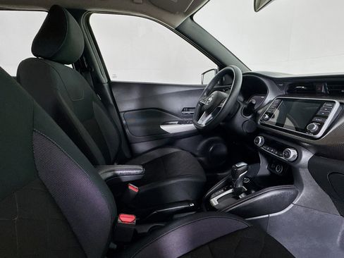 Used 2019 Nissan Kicks SV image 34