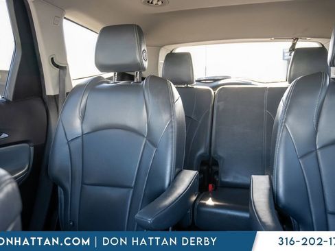 Used 2018 Buick Enclave Premium image 19