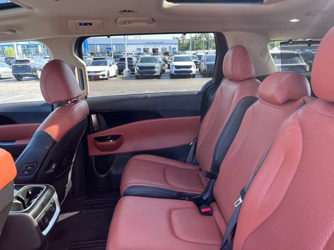 Certified 2024 Kia Carnival SX Prestige FWD image 22