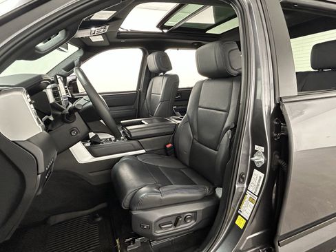 Used 2024 Toyota Tundra Platinum image 30