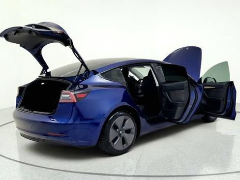 Used 2023 Tesla Model 3 Standard Range RWD image 18