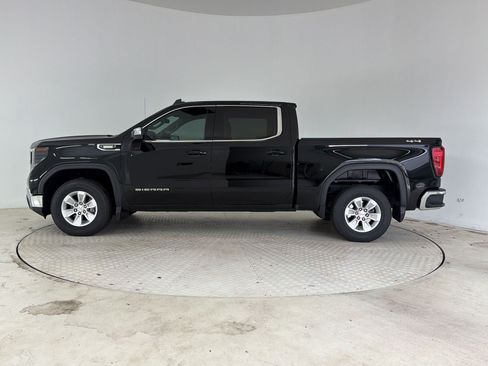 Used 2023 GMC Sierra 1500 SLE AWD/4WD image 2