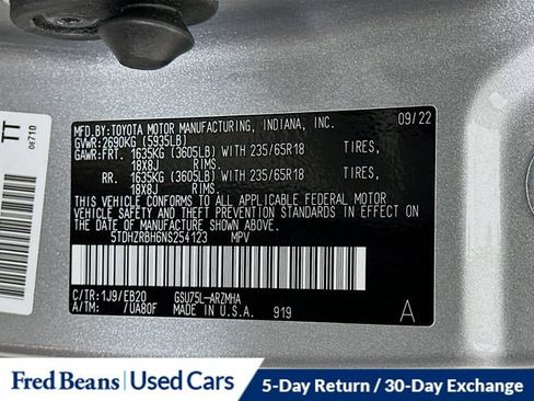 Used 2022 Toyota Highlander XLE AWD/4WD image 34